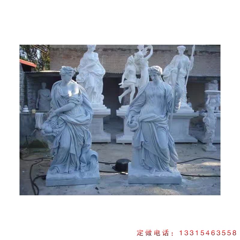 广场西方人物石雕（1）