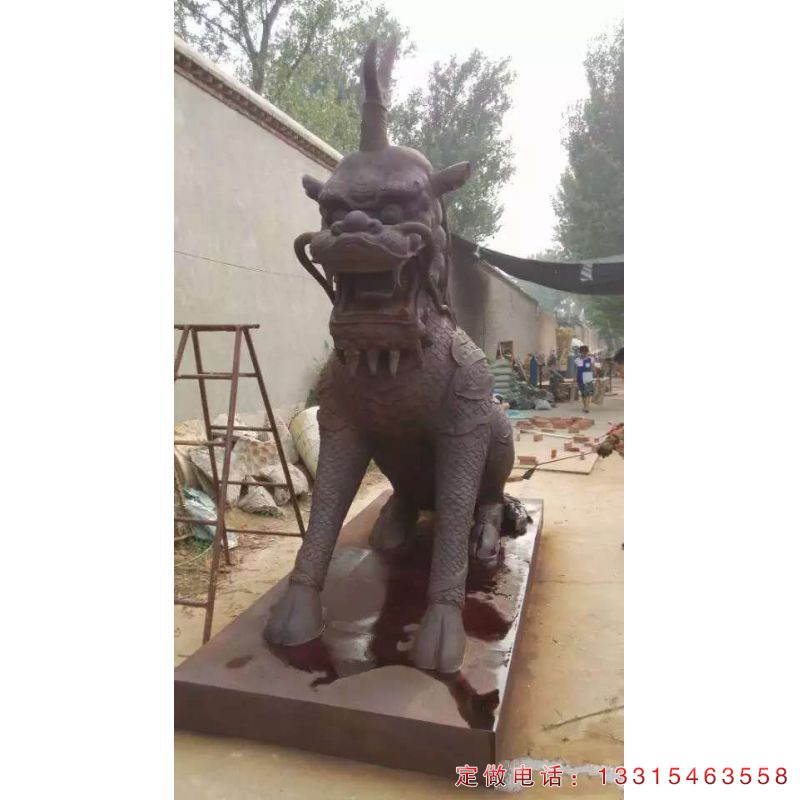广场麒麟铜雕（1）