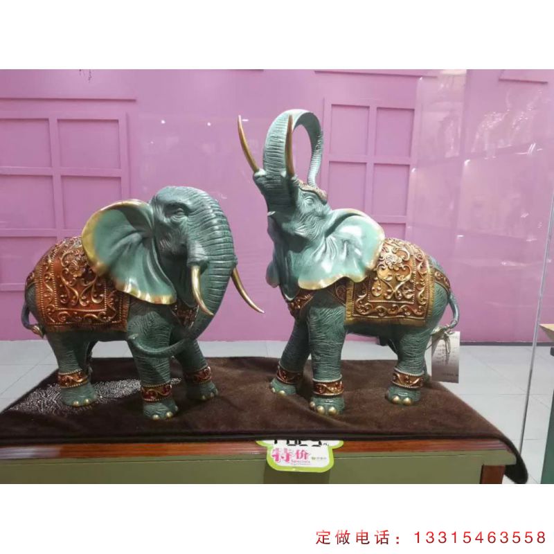 街道小象铜雕（2）