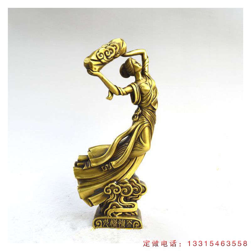 广场女娲补天铜雕（1）
