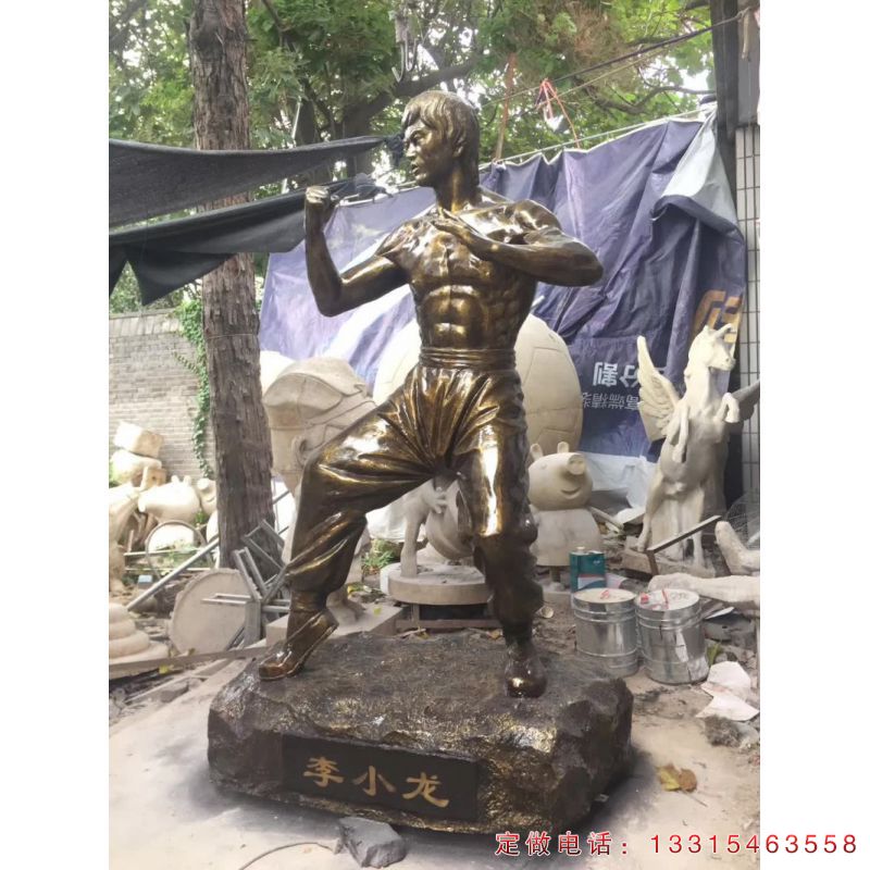 广场李小龙铜雕（2）