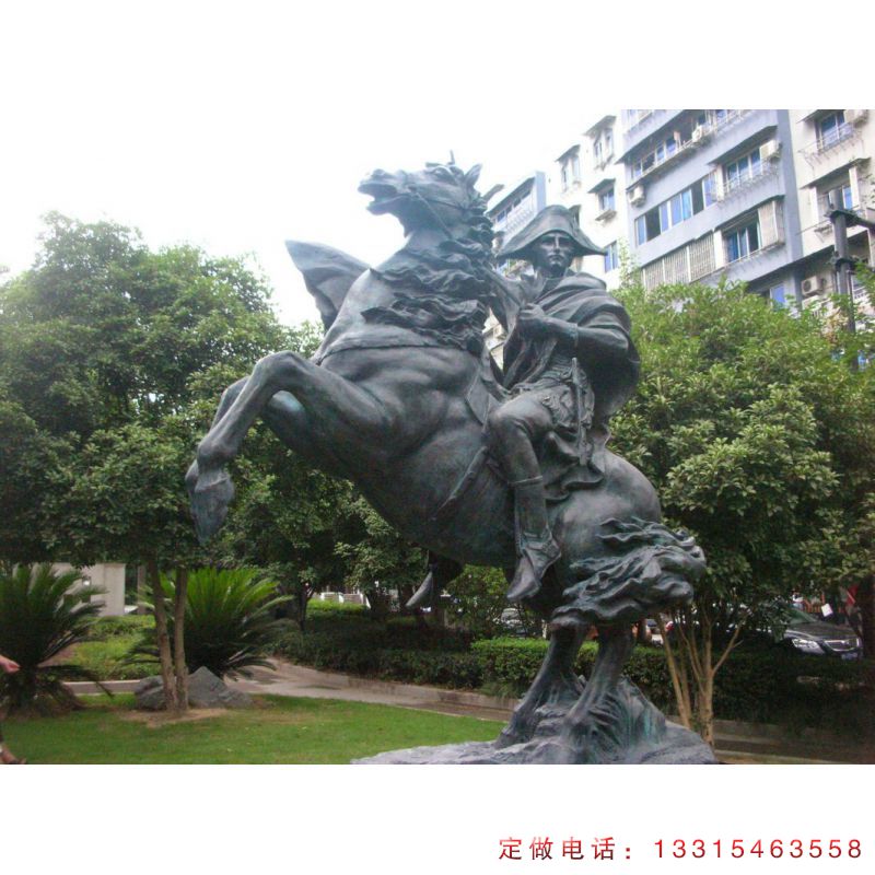 广场拿破仑铜雕（1）