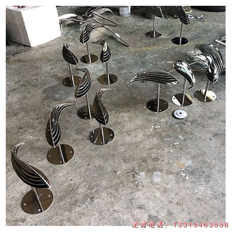 不锈钢公园鱼抽象动物雕塑（6）